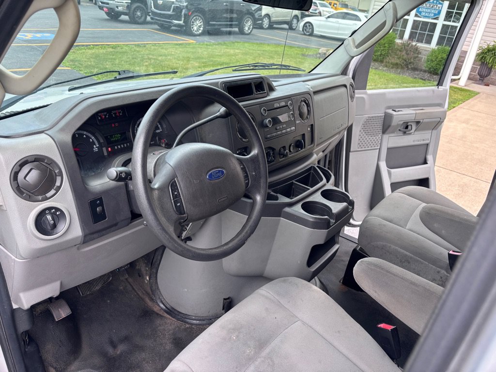 Used 2011 Ford E-350 and Econoline 350 Extended Super Duty w/ Commercial Cargo Van Pkg RWD image 13