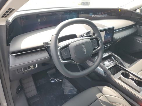 New 2026 Lincoln Nautilus Premier AWD/4WD image 12