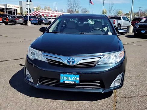 Used 2012 Toyota Camry XLE w/ Leather Pkg image 3