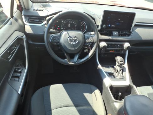 Certified 2023 Toyota RAV4 LE AWD/4WD image 8