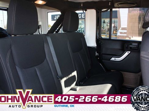 Used 2013 Jeep Wrangler Unlimited Rubicon w/ Connectivity Group image 20