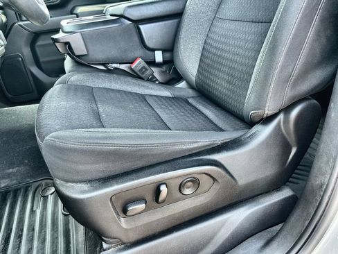 Used 2024 Chevrolet Silverado 2500 Custom w/ Custom Value Package AWD/4WD image 18