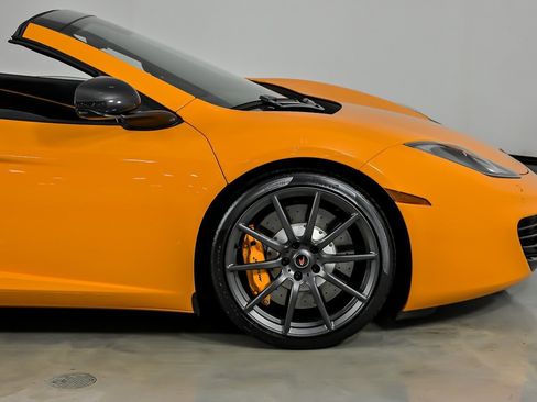 Used 2013 McLaren MP4-12C Spider RWD image 16