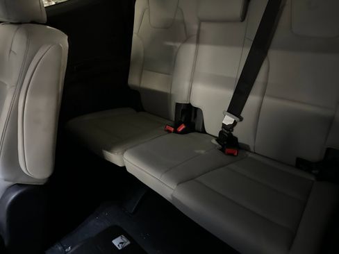 Used 2025 Kia Telluride S image 19