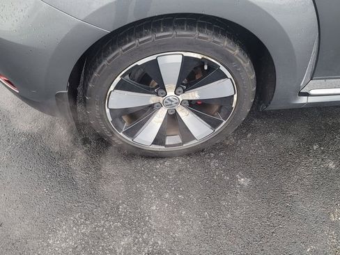 Used 2014 Volkswagen Beetle R-Line image 13