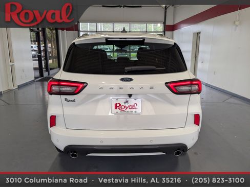 Used 2024 Ford Escape ST-Line w/ Tech Pack #1 FWD image 3