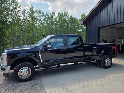 Used 2024 Ford F350 XL AWD/4WD image 2