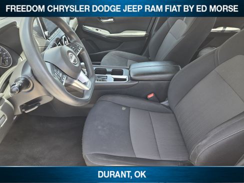 Used 2024 Nissan Sentra SV FWD image 8