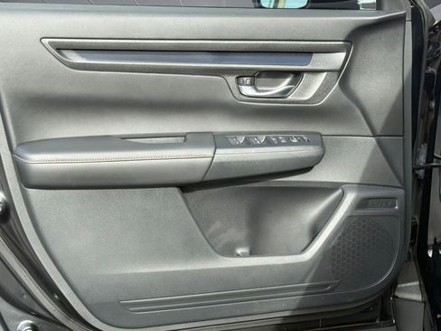 Used 2023 Honda CR-V Sport image 12