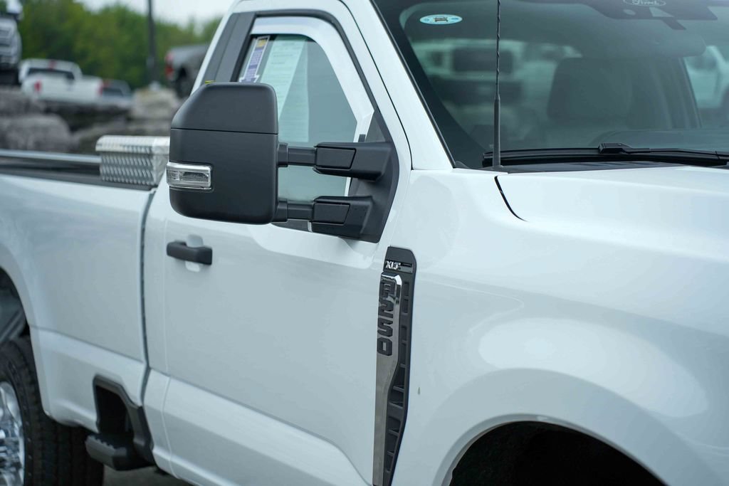 Used 2026 Ford F250 XLT AWD/4WD image 9