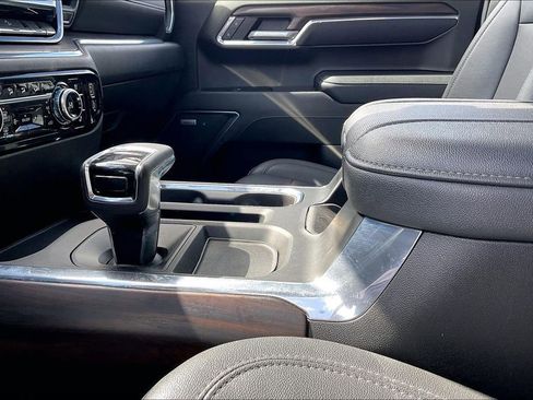 Used 2023 GMC Sierra 1500 SLT AWD/4WD image 20