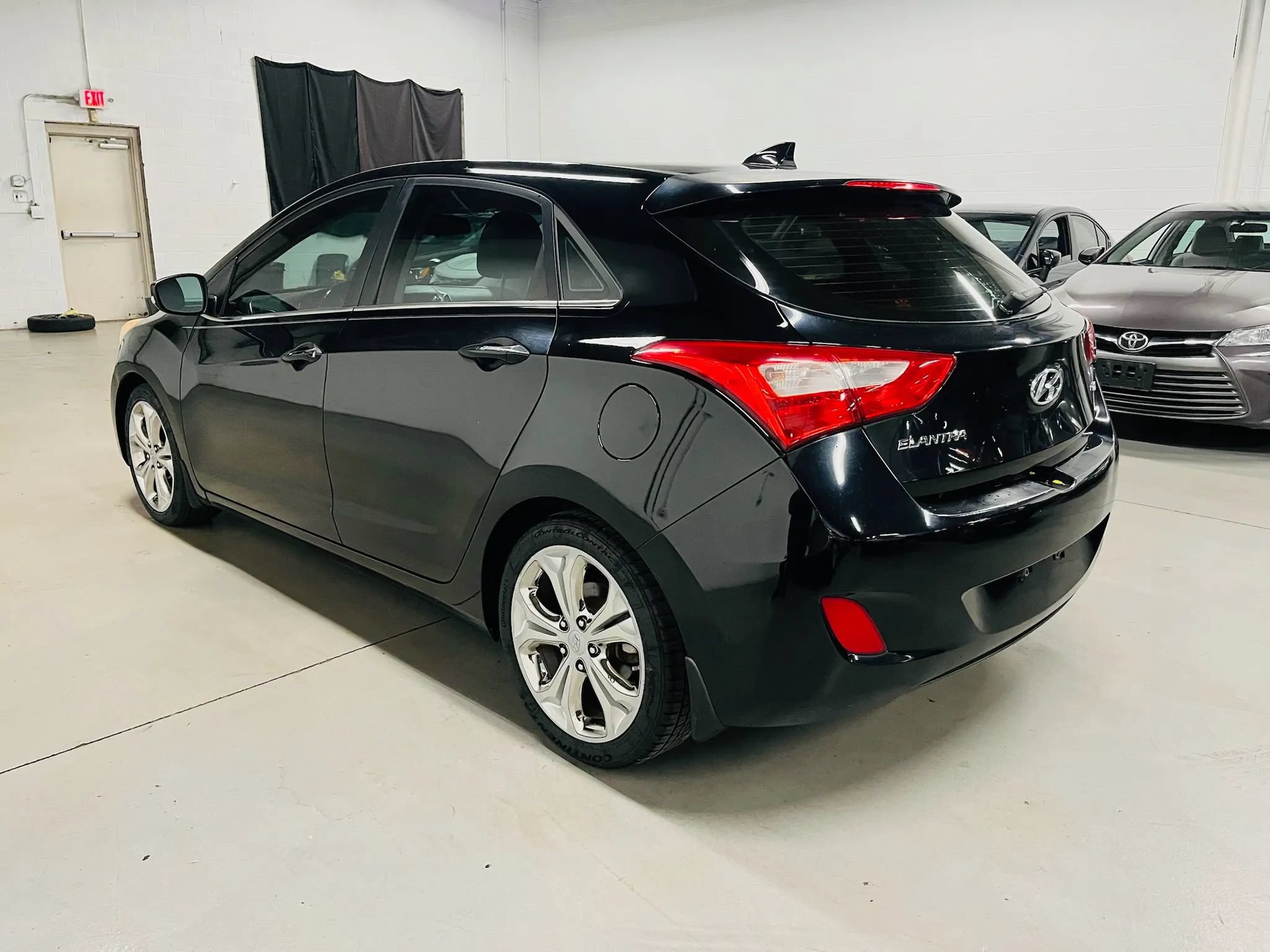 Used 2013 Hyundai Elantra GT w/ Tech Pkg FWD image 5