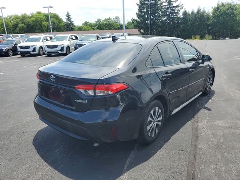 Used 2020 Toyota Corolla LE w/ Carpet Mat Package (TMS) FWD image 3