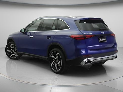New 2026 Mercedes-Benz GLC 300 image 2