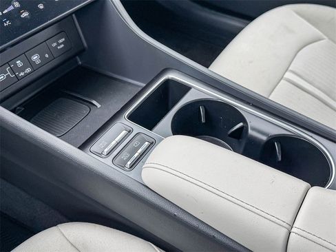 Certified 2024 Hyundai Sonata SEL w/ Convenience Package image 24