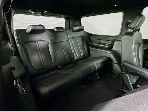 New 2026 Jeep Grand Wagoneer Limited w/ Convenience Group I image 34