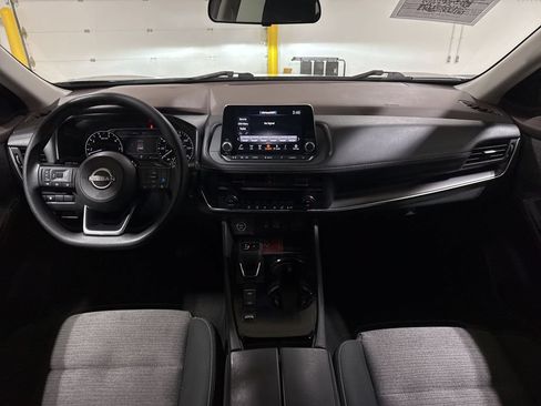 Used 2023 Nissan Rogue SV FWD image 10