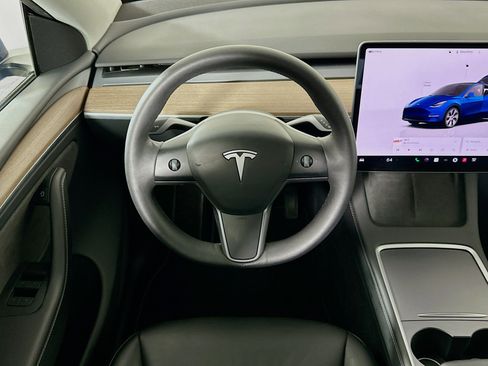Used 2023 Tesla Model Y Long Range image 16