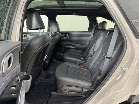 Used 2025 Kia Sorento SX Prestige image 17