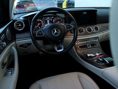 Used 2018 Mercedes-Benz E 300 image 15