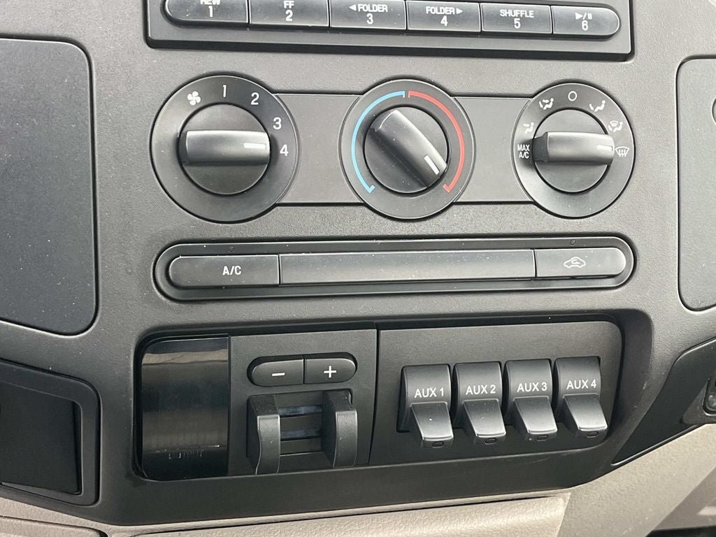 Used 2008 Ford F550 2WD Regular Cab Super Duty image 20