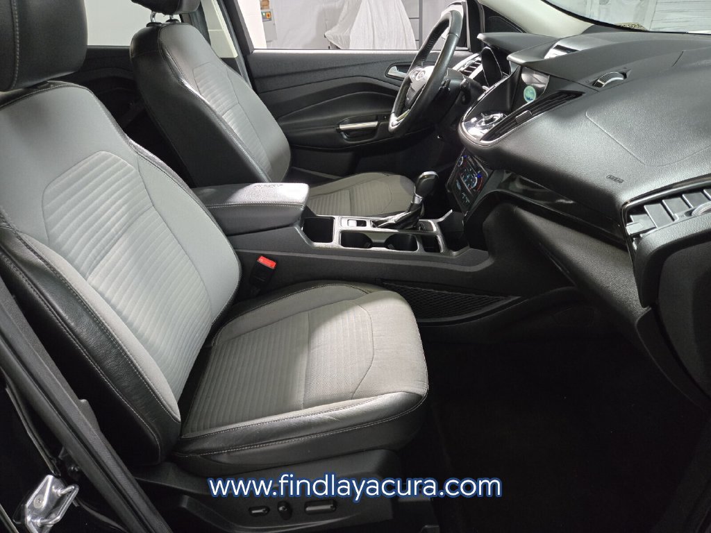 Used 2017 Ford Escape Titanium FWD image 19