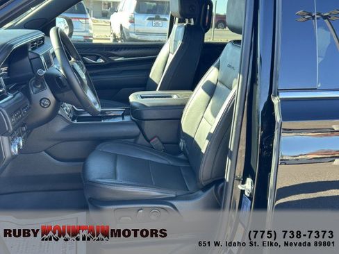 Used 2023 GMC Yukon Denali image 11