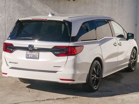Used 2023 Honda Odyssey Sport image 7