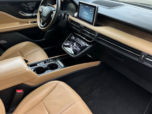 Used 2022 Lincoln Corsair Reserve image 15