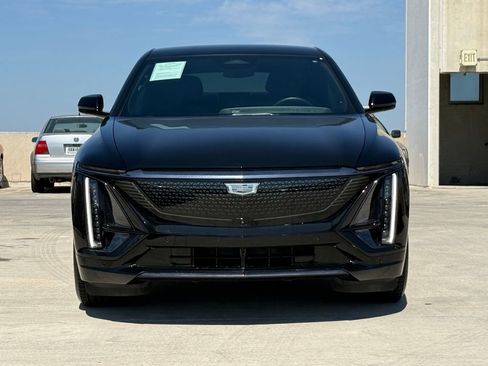 Used 2024 Cadillac Lyriq Sport image 6