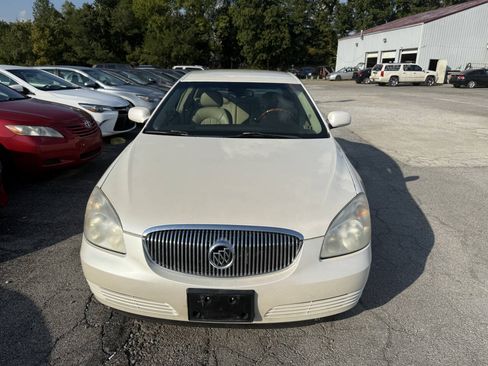 Used 2008 Buick Lucerne CXL w/ Driver Confidence Package FWD image 4
