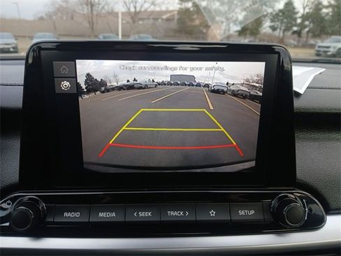 Certified 2022 Kia Forte LXS w/ LXS Technology Package image 17