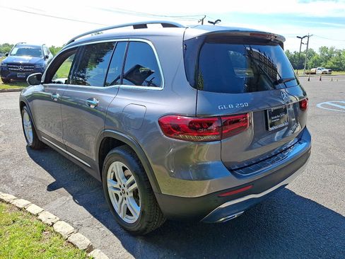 Used 2023 Mercedes-Benz GLB 250 4MATIC image 4