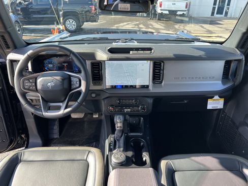 New 2026 Ford Bronco Outer Banks image 23