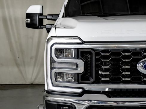 Used 2024 Ford F350 Lariat w/ FX4 Off-Road Package image 38