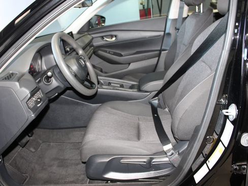 Used 2023 Honda Accord LX image 7