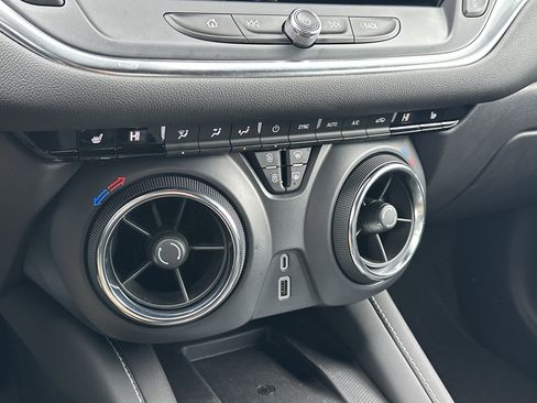 Certified 2024 Chevrolet Blazer LT w/ Sound & Technology Package image 23