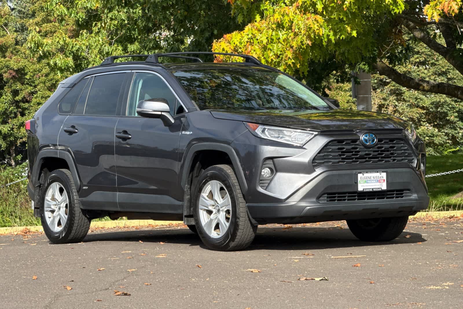 Used 2020 Toyota RAV4 XLE w/ Convenience Package AWD/4WD image 9