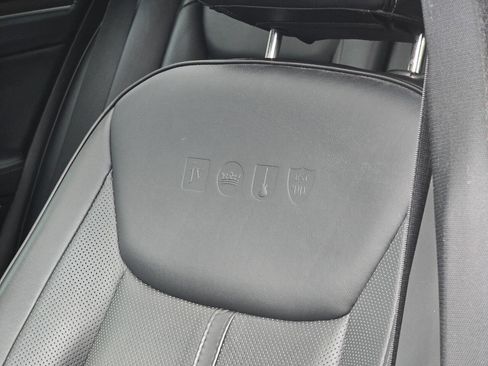 Used 2014 Chrysler 300 C image 65