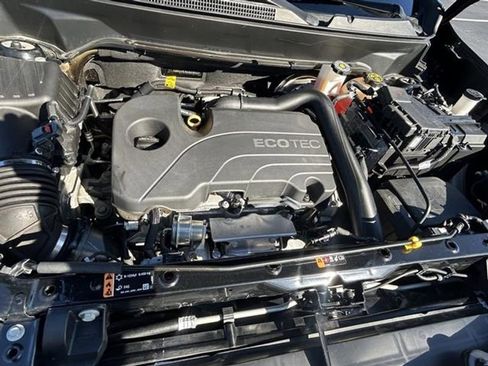 Used 2020 Chevrolet Equinox LS w/ LS Convenience Package image 32