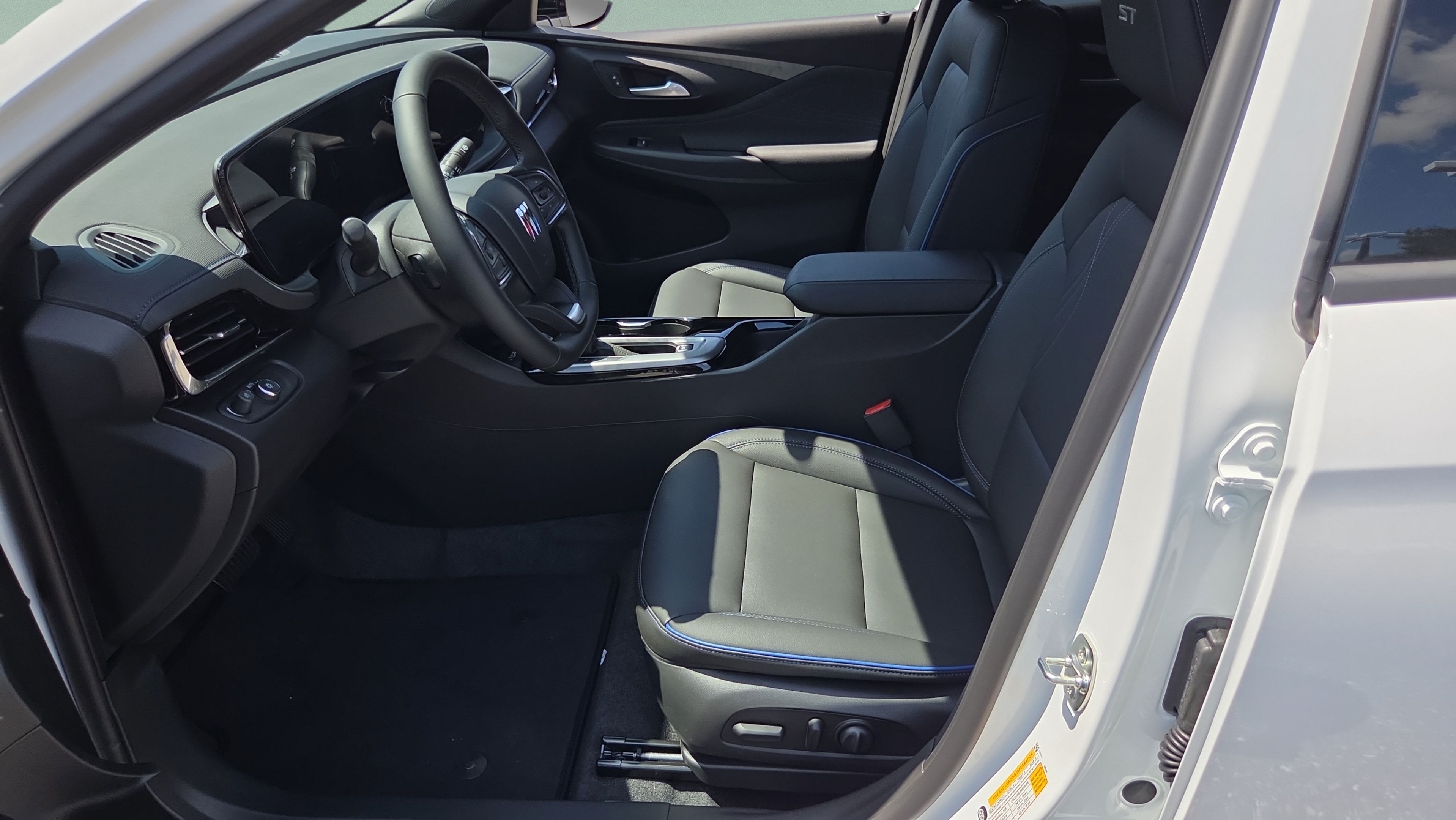 New 2026 Buick Envista Sport Touring w/ Convenience I Package FWD image 9