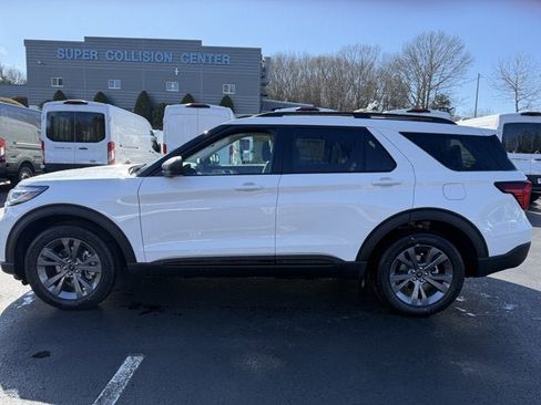 New 2026 Ford Explorer Active image 5