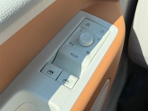 New 2025 Volkswagen ID. Buzz 1st Edition image 16