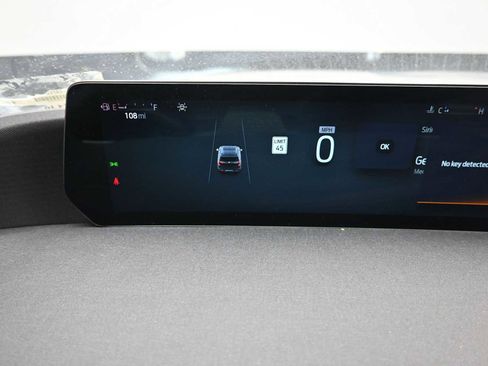 Used 2025 Ford Expedition Max Active image 21