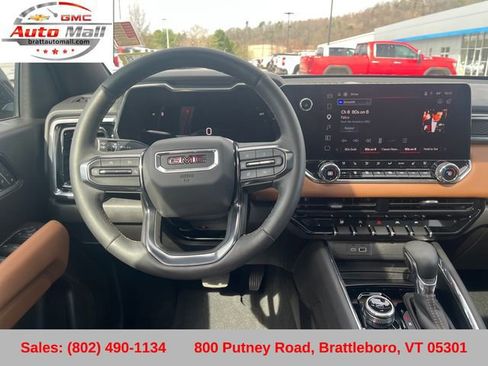 Used 2025 GMC Canyon AT4 w/ Technology Plus Package image 15