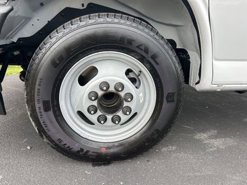 New 2025 Chevrolet Express 3500 w/ Power Convenience Package image 33