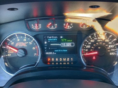 Used 2014 Ford F150 FX4 w/ Equipment Group 402A Luxury image 10