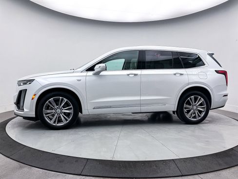 Used 2024 Cadillac XT6 Premium Luxury image 44