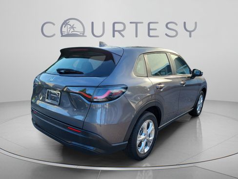Used 2024 Honda HR-V LX image 3