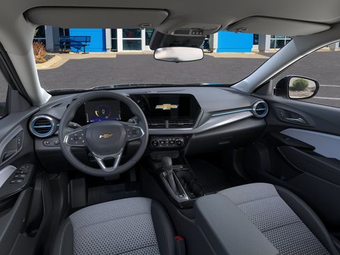New 2026 Chevrolet Trax LT w/ LT Convenience Package FWD image 39